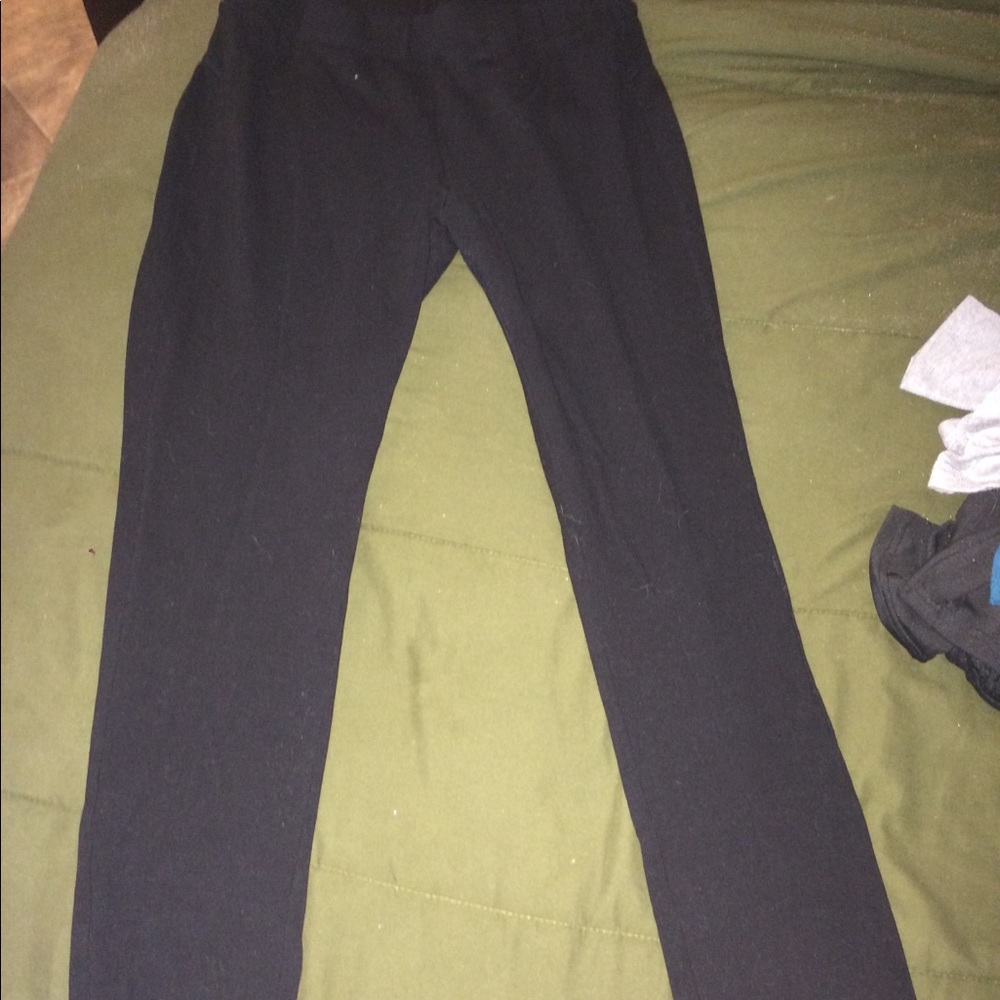 Basic black leggings